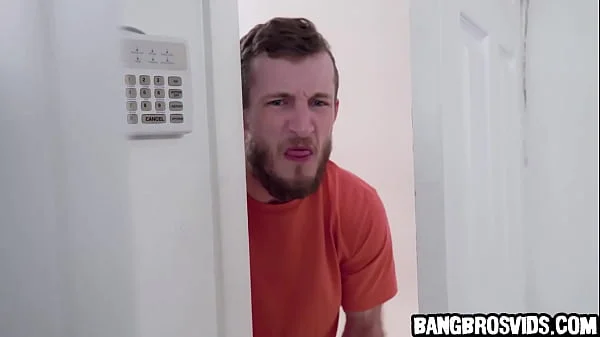 Hot Latina's threesome