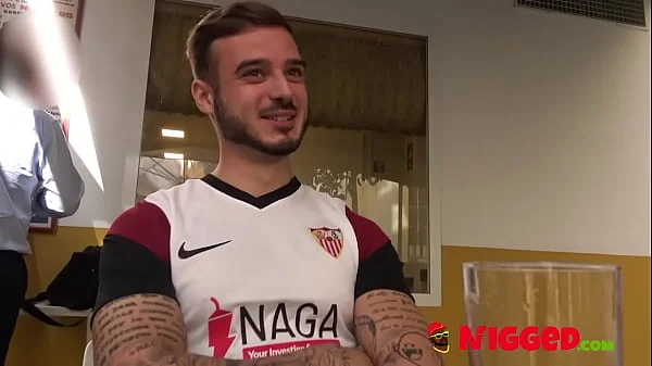 Guy didn't want black girls... Until he saw Jennifer's GIANT MELLONS!