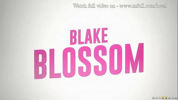 MILF Librarian is Secretly Addicted to Eating Cum - Blake Blossom, Jenna Starr / Brazzers  / stream full from www.zzfull.com/local