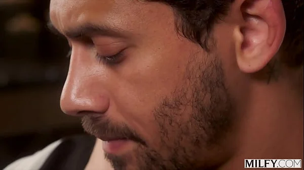 MILFY Anal-hungry mom Savannah seduces stud