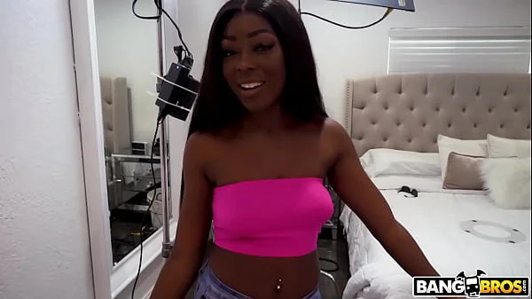 BANGBROS - Behind The Scenes With Tori Montana And JohnnyTheKid