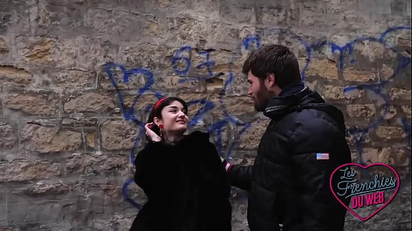 Crystal, brunette bordelaise très coquine