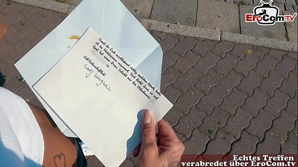 Deutsche blonde Fitness tattoo schlampe angebaggert und abgeschleppt beim Straßen Date