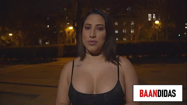 venezolana puta con tremendo culo acepta follar en una entrevista hot