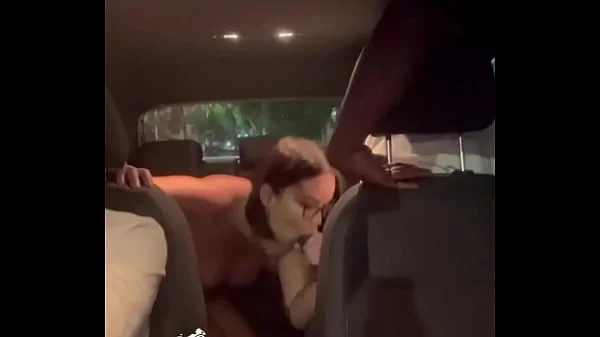 Japonesa Casada Sendo Arrombada por Negão dotado no carro enquanto o noivo Corninho dirige e assiste tudo - Lina Nakamura - John Coffee - Asiática Safada