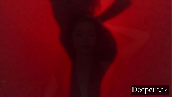 Deeper. Dream-girl Vina gets her tight pussy fucked hard