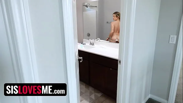 Stepbro Is Addicted To Spying On His Little Stepsister Ashley Alexander In The Shower