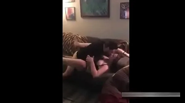 Compilação - Esposas fodem na frente do marido enquanto ele toca uma punheta! Casal Voyeur! Fantasia de muitos maridos. Buscamos casais e solteiras entre em contato conosco!