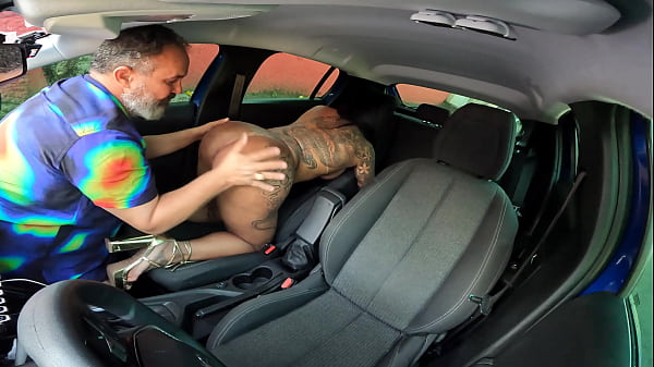 Começamos ouvindo música e acabamos fudendo - Leila Dantas