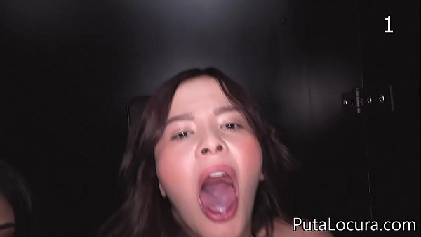 Un GloryHole muy latino, una colombiana y una venezolana tragando semen como locas
