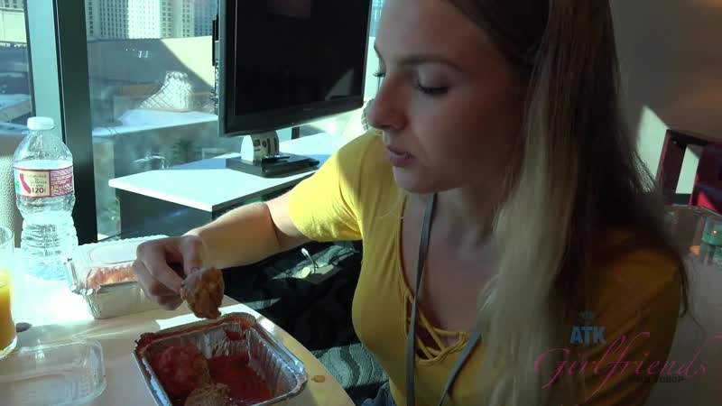 Hannah hawthorne virtual vacation las vegas 1